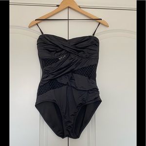 APT 9 one piece swim with mesh cross cross 🖤